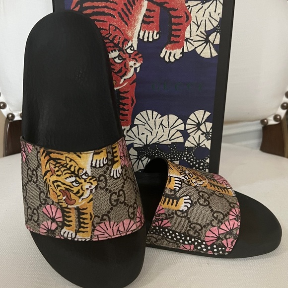 Gucci Shoes - 🐯Gucci Tiger Sandals Women Sz 37 🐯